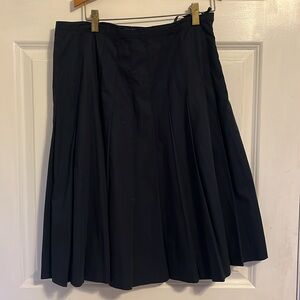 Chaps, navy, cotton pleated skirt, size 6.